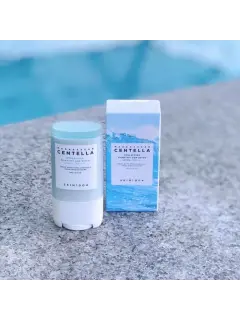 Centella Hyalu Cica Silky-Fit Sun Stick SPF50+PA++++ 4.webp