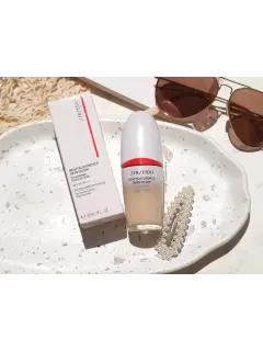 Revitalessence Skin Glow Foundation SPF30 Shiseido 3.jpg