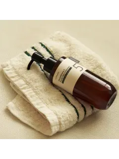 Glutathione c facial spa cleanser antioxidant deep cleansing 3.webp