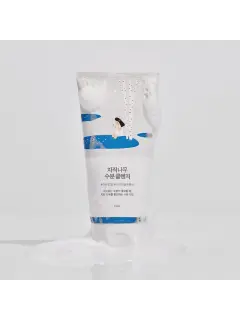 Birch Juice Moisturizing Cleanser Round Lab