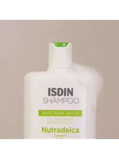 isdin Shampoo anticaspa nutradeica 2.webp