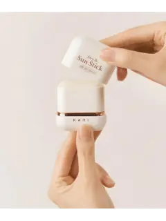KAHI Airy Fit Sun Stick SPF 50+ PA++++ 3.jpg